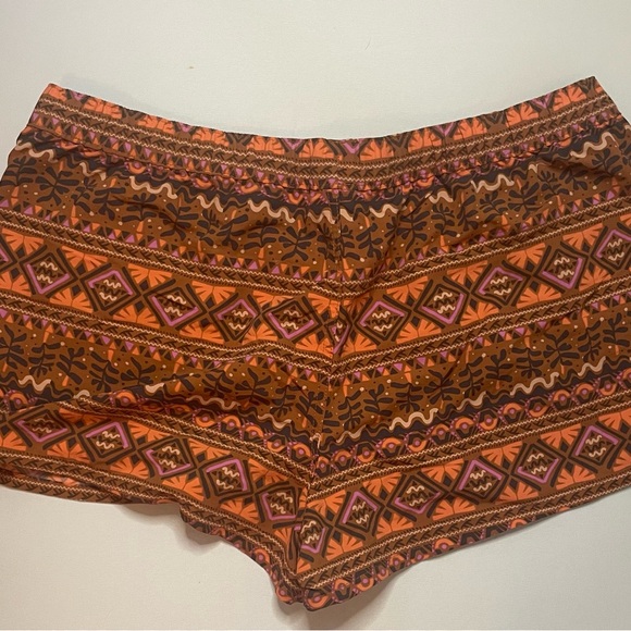 Patterned Brown and Orange Womens Patagonia Shorts - Picture 3 of 6